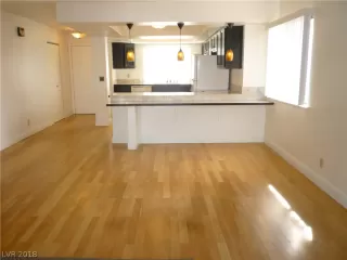 Photo #5: 2051231 Listing 