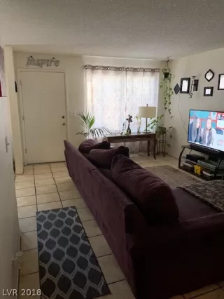 Photo #6: 2051261 Listing