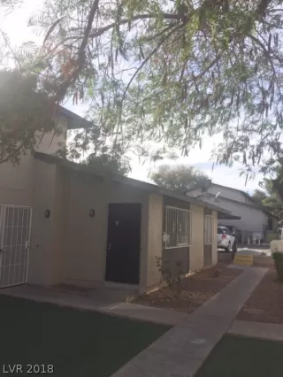 Photo #6: 2051316 Listing