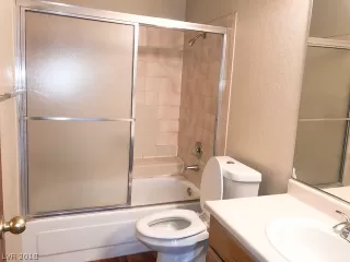 Photo #5: 2051332 Listing