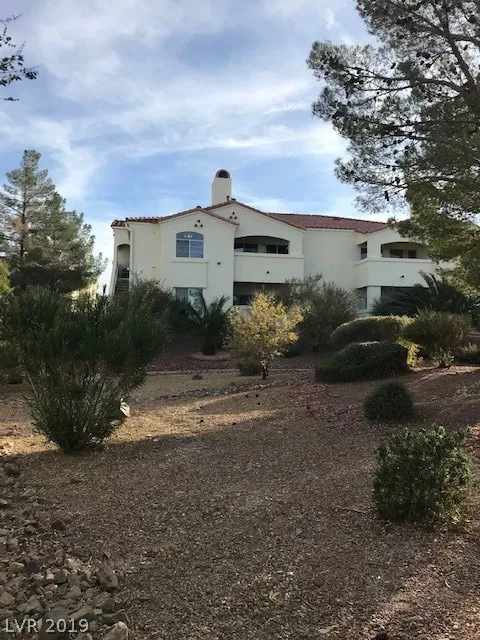 MLS: 2051338 Condo For Sale