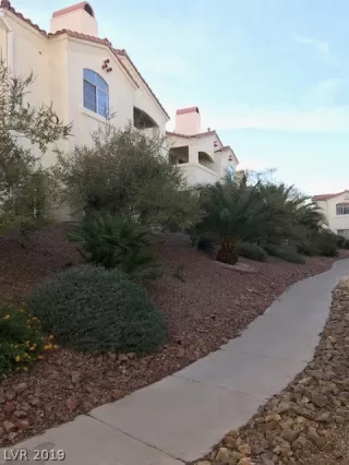 Photo #1: 2051338 Listing