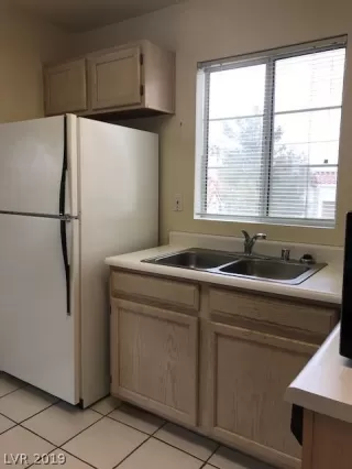 Photo #6: 2051338 Listing