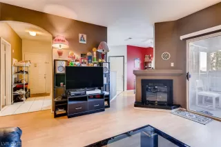 Photo #6: 2051389 Listing