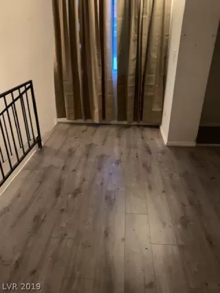 Photo #3: 2051405 Listing