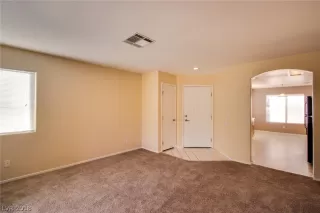 Photo #5: 2051444 Listing