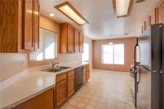 Photo #6: 2051444 Listing