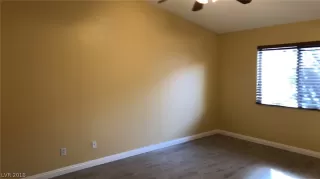 Photo #5: 2051622 Listing 