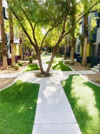 Photo #2: 2051698 Listing 