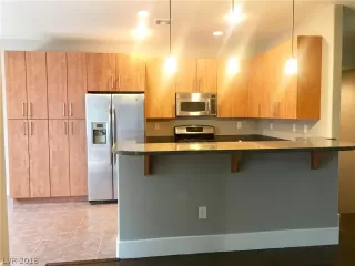 Photo #3: 2051698 Listing 