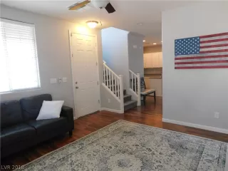 Photo #3: 2051705 Listing