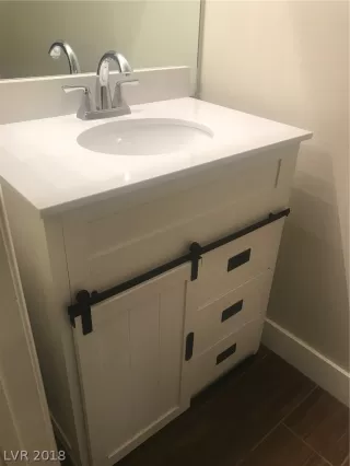 Photo #5: 2051824 Listing 