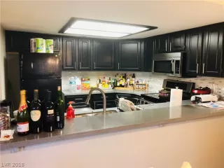 Photo #5: 2051942 Listing 