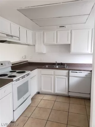 Photo #2: 2051972 Listing