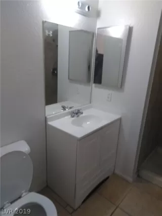 Photo #5: 2051972 Listing