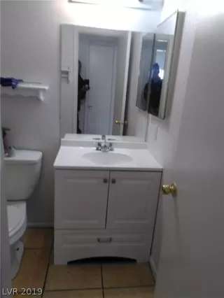 Photo #6: 2051972 Listing