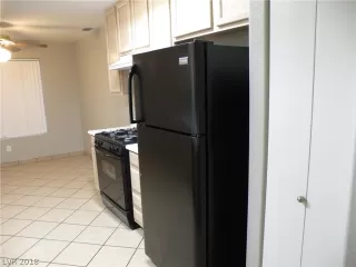 Photo #6: 2051984 Listing