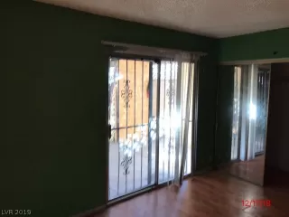 Photo #6: 2051990 Listing 
