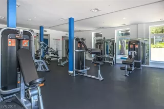 Photo #5: 2052084 Listing 