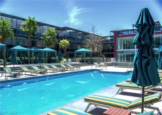 Photo #6: 2052084 Listing 