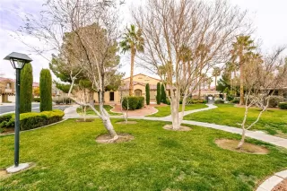 Photo #2: 2052133 Listing 