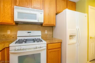 Photo #4: 2052133 Listing 