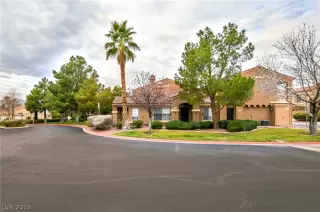 Photo #5: 2052133 Listing 