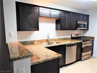Photo #2: 2052161 Listing
