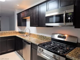 Photo #3: 2052161 Listing