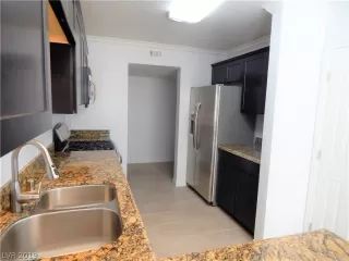Photo #4: 2052161 Listing