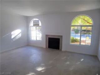 Photo #6: 2052161 Listing