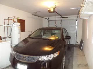 Photo #4: 2052207 Listing 