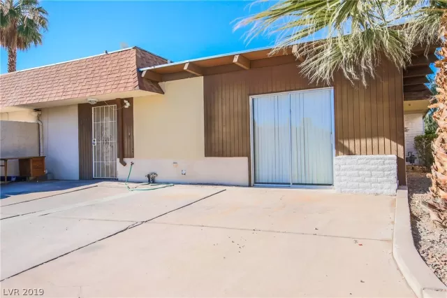 MLS: 2052322 Condo For Sale