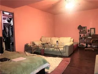 Photo #6: 2052359 Listing