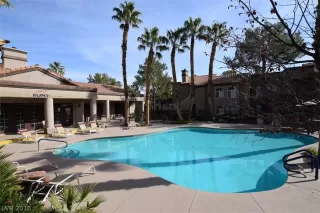 Photo #6: 2052365 Listing 