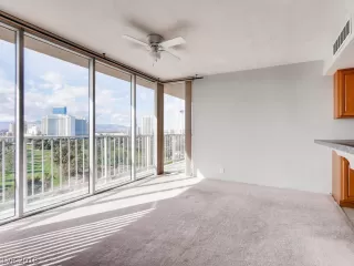 Photo #3: 2052419 Listing