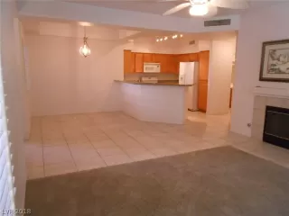 Photo #6: 2052457 Listing 