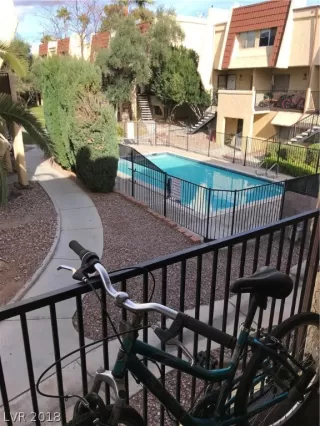 Photo #2: 2052476 Listing