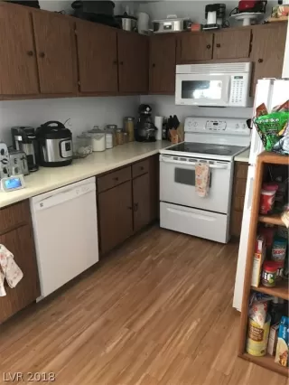 Photo #6: 2052476 Listing