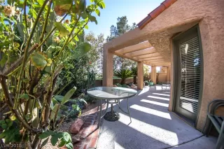 Photo #1: 2052528 Listing