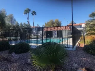 Photo #3: 2052554 Listing