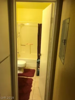 Photo #6: 2052554 Listing