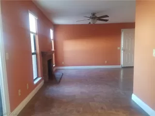 Photo #2: 2052615 Listing