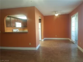 Photo #3: 2052615 Listing