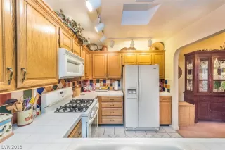 Photo #4: 2052621 Listing 