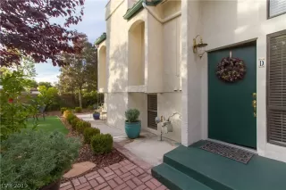 Photo #1: 2052623 Listing 