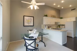 Photo #6: 2052623 Listing 