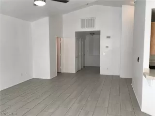 Photo #2: 2052689 Listing 