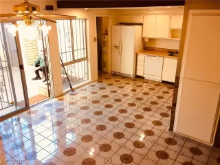 Photo #5: 2052690 Listing 