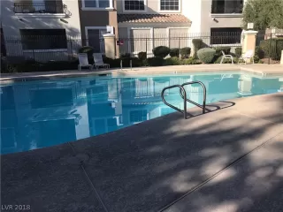 Photo #2: 2052761 Listing